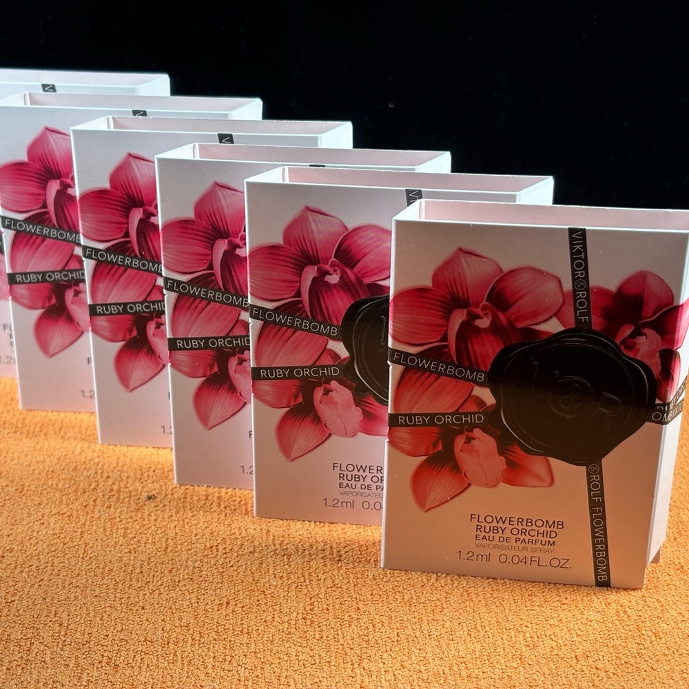 Viktor & Rolf Flowerbomb Ruby Orchid Sample Lot